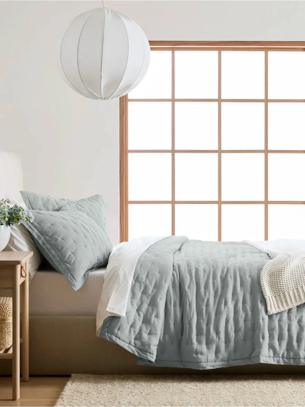 Quince Mist European Linen Full/Queen Dream Quilt - Retail $164